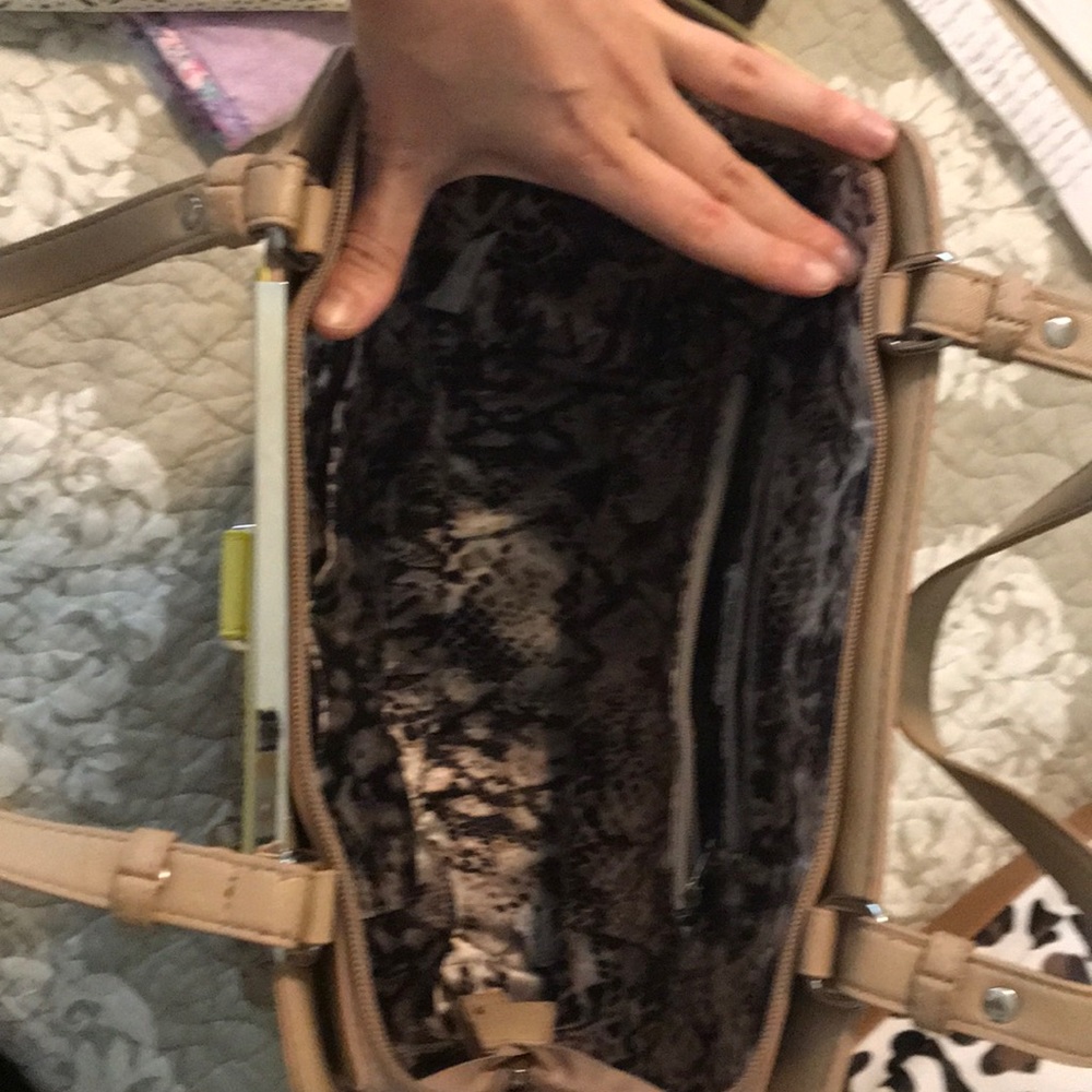 Spring time shoulder bag - Picture 3 of 3